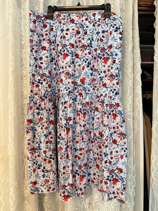 Ann Taylor Dresses & Skirts - Ann Taylor Floral Tiered Midi Skirt, Lined, 14